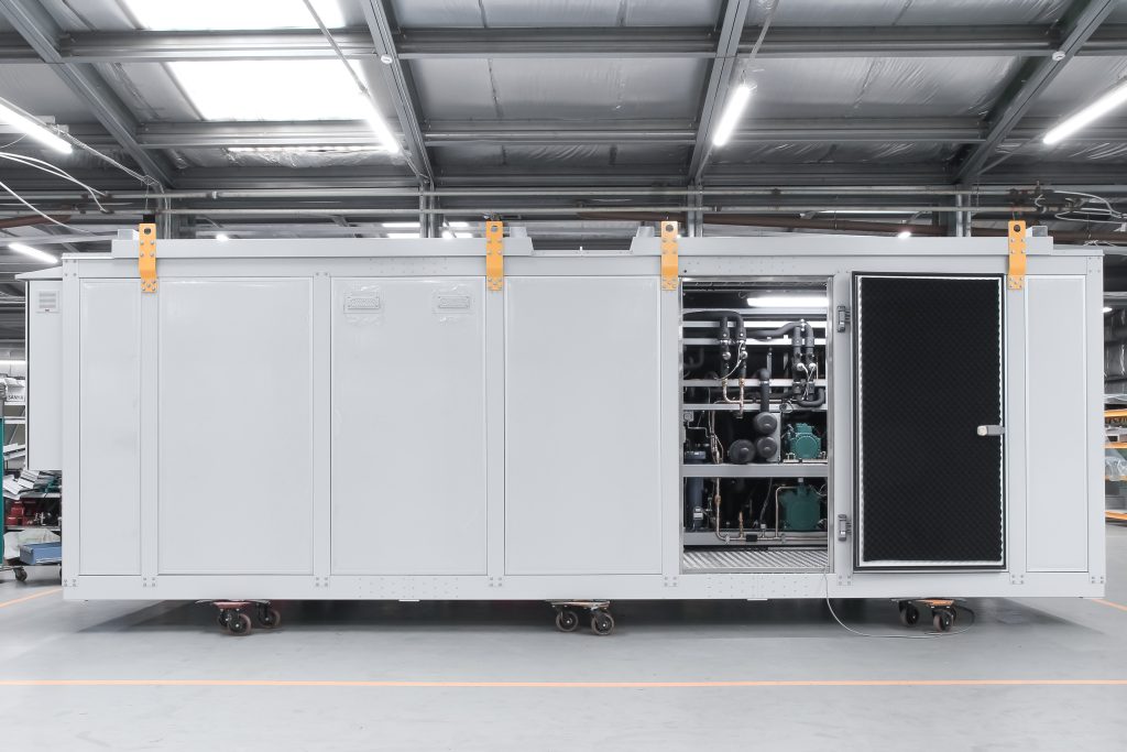 ️ 7-meter long #CO2 container, designed to serve a shopping center ...