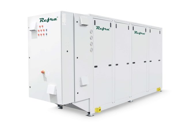 Refra Oasis Quad liquid cooled chillers from the left side