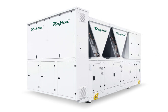 Air cooled propane chillers Galaxy Twin with full box manufactured by Refra from the right side