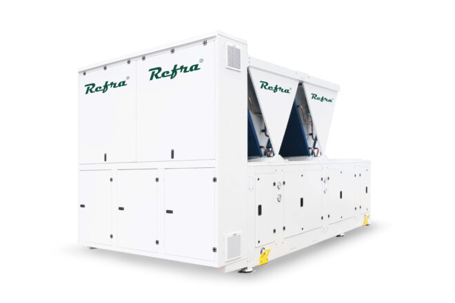 Air cooled propane chillers Galaxy Twin with half box manufactured by Refra from the right side