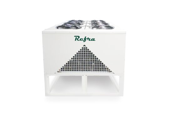 Powerful industrial dry cooler, manufactured by Refra on a rectangular frame with copper plate heat exchangers and fans, side view