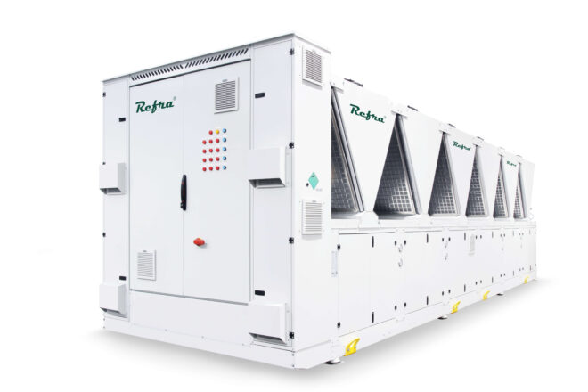 Air cooled propane chillers Galaxy Quad manufactured by Refra from the left side