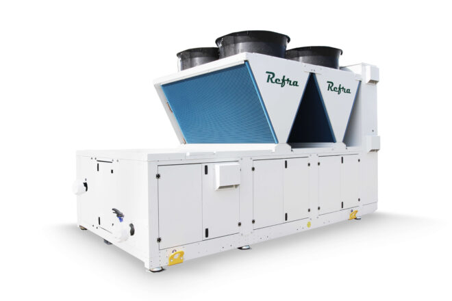 Air cooled propane chillers Galaxy with half box manufactured by Refra from the back right side