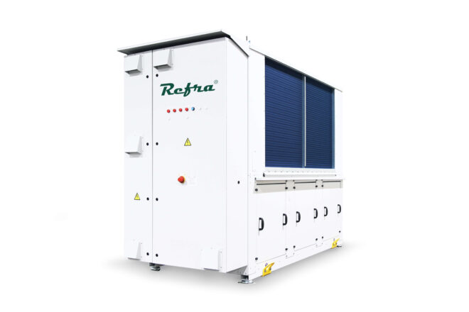Air to water Ignis heat pump manufactured by Refra from the right side