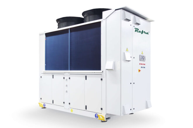 Air cooled CO2 Light refrigeration system manufactured by Refra from the right side