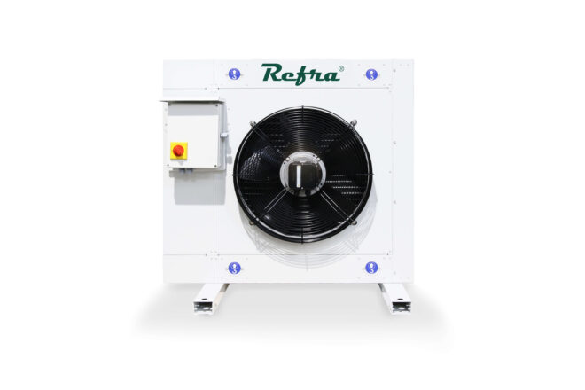 Single fan vertical condensers manufactured by Refra from the front