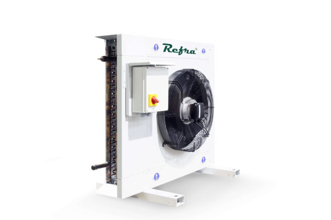 Vertical single gas cooler for CO2 systems manufactured by Refra from the right side